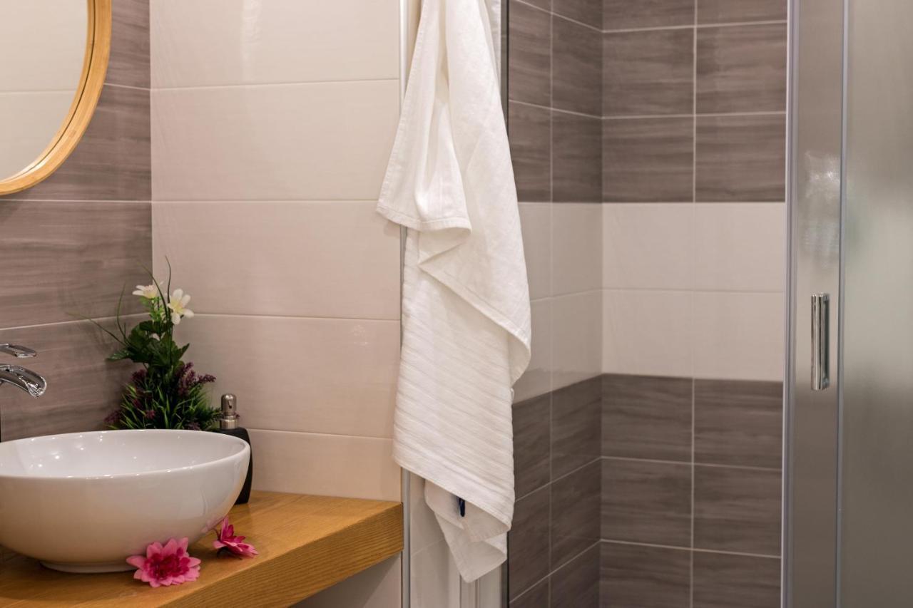 Purple Flower Suite Apartment Cala Gonone Kültér fotó