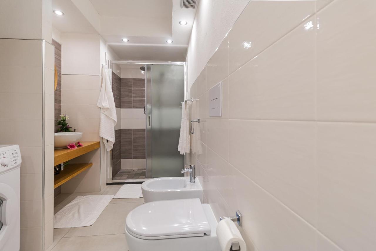 Purple Flower Suite Apartment Cala Gonone Kültér fotó