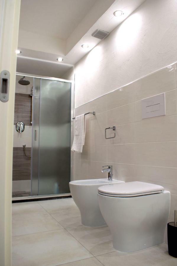 Purple Flower Suite Apartment Cala Gonone Kültér fotó